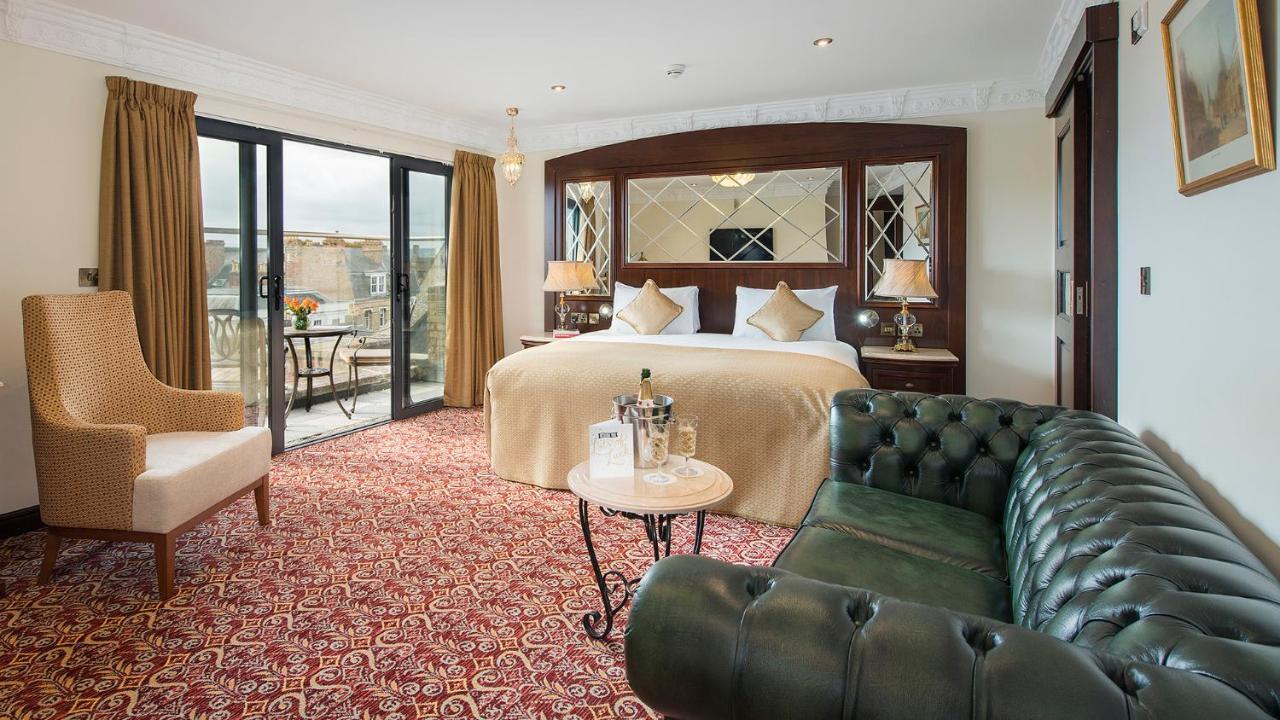 The George Street Hotel Oxford Extérieur photo A suite on board