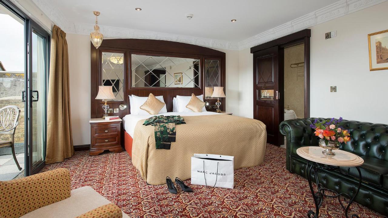 The George Street Hotel Oxford Extérieur photo A suite at the hotel