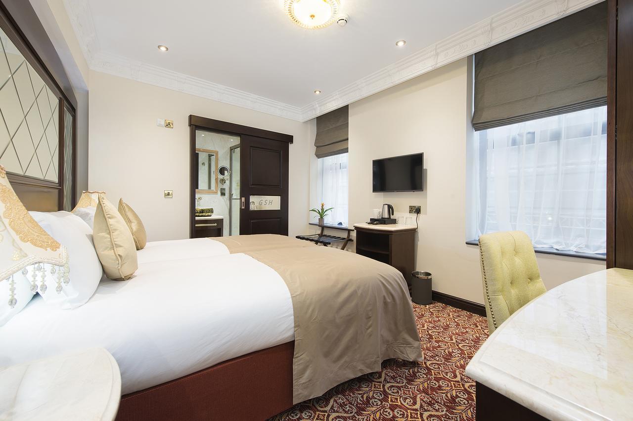 The George Street Hotel Oxford Extérieur photo A room at the hotel